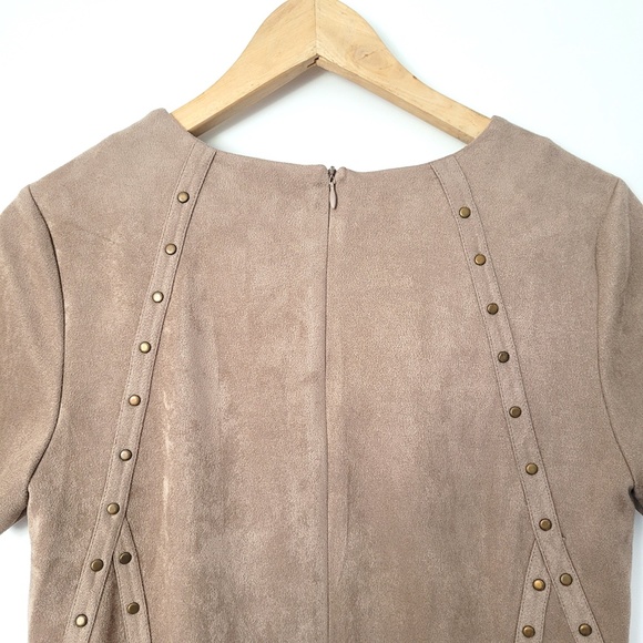 Lord & Taylor Western Shift Dress‎ Faux Suede Tan Gold Studs Short Sleeve Small - Picture 8 of 15